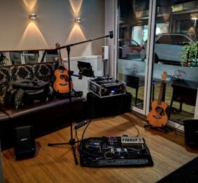 Kleiner Technik Aufbau für Veranstaltungen bis 50 Personen