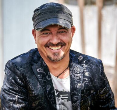 Portraitaufnahme vom Musiker Karsten Bölting aka Gitman